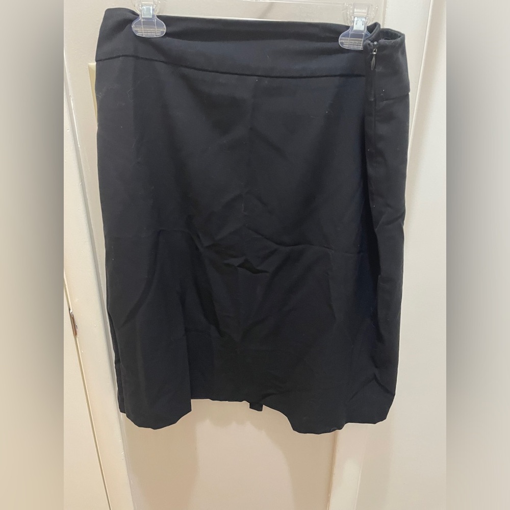 Black mid length skirt